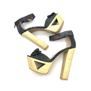 Vintage 90’s dead stock open toe platform heel